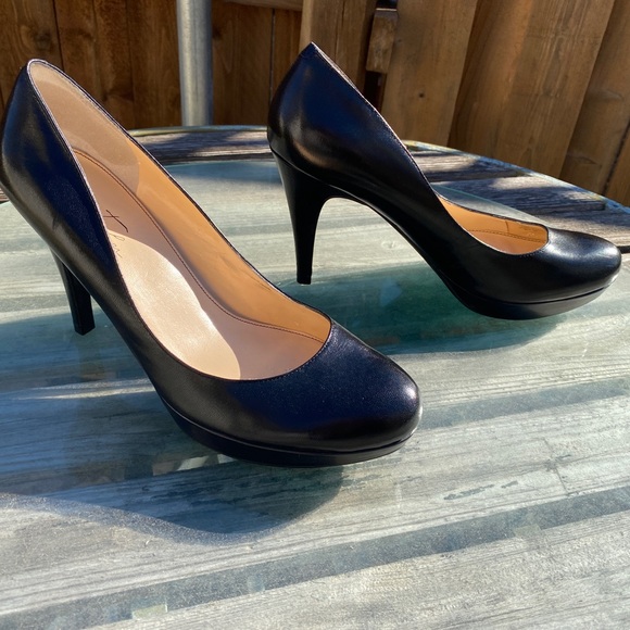 Marc Fisher Platform Heels 8.5 - Picture 1 of 7